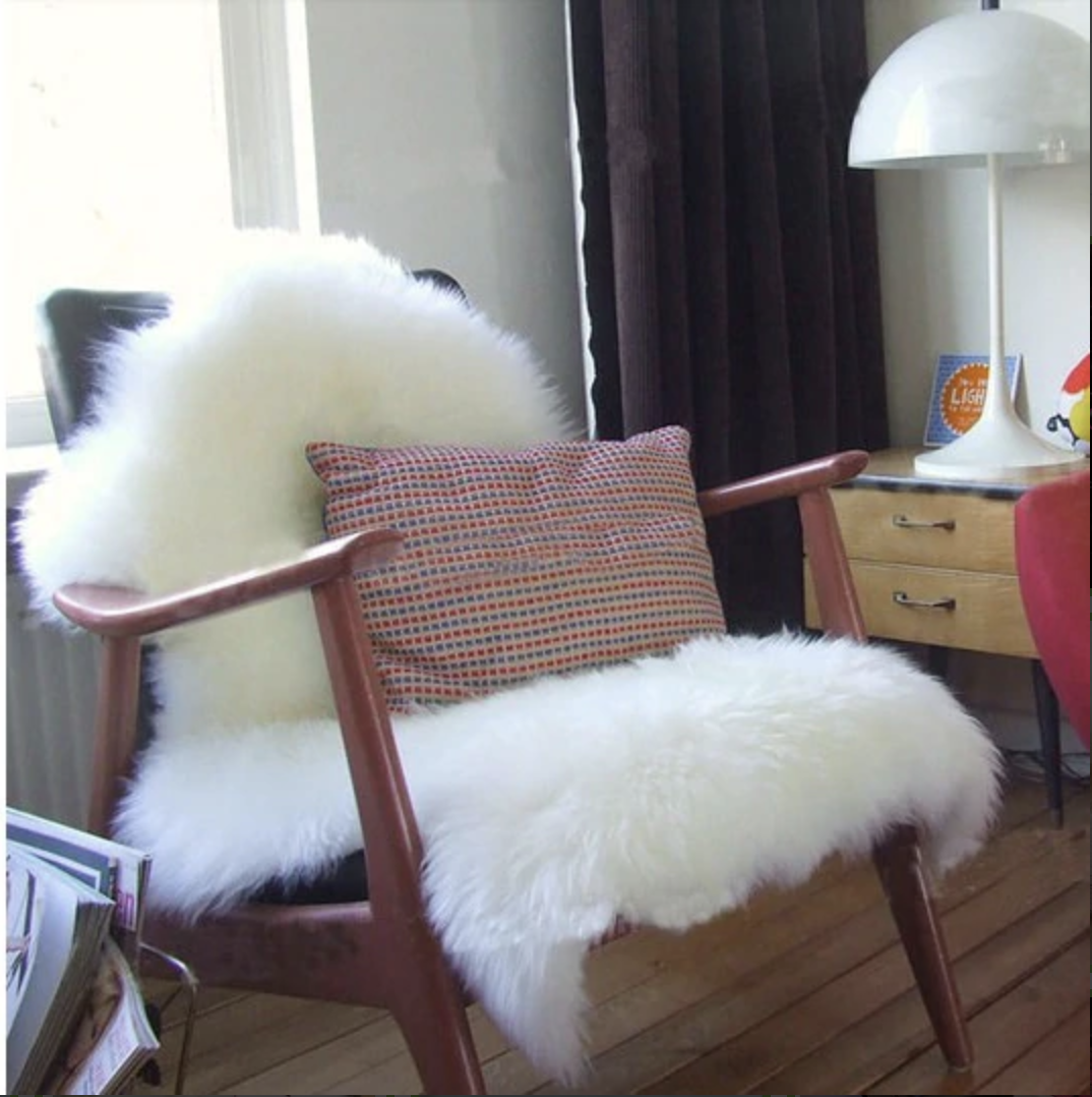 Zacht faux fur schapenvacht vloerkleed met antislip achterkant