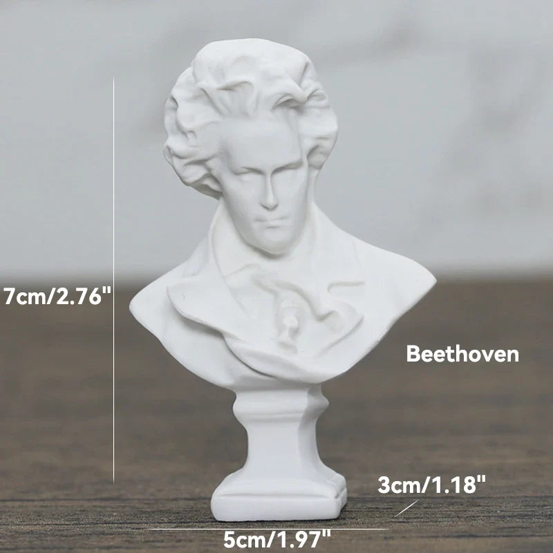 Miniatuur buste van hars met klassiek ontwerp