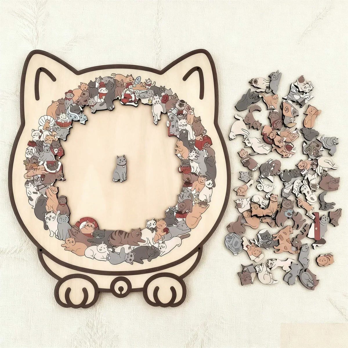 Houten katvormige puzzel van 135 stukjes