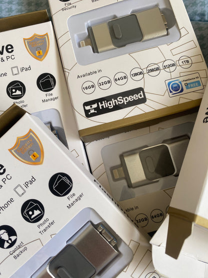 4-in-1 Flashdrive met Meerdere Aansluitingen