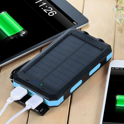 Waterdichte solar powerbank met dubbele USB en ledzaklamp