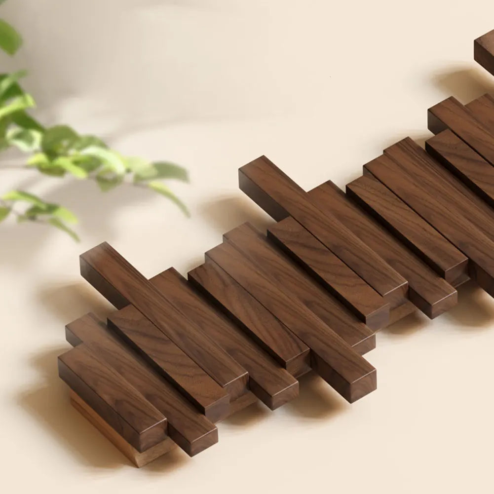 Houten wandkapstok met opklapbare magnetische haken
