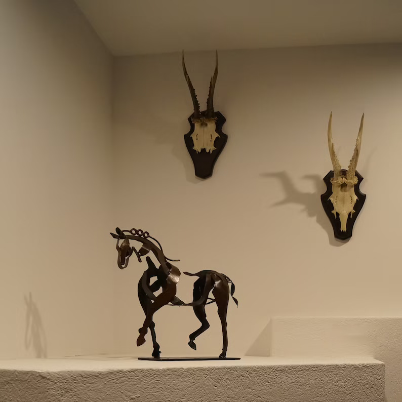 Metalen paardenbeeld sculptuur voor interieurdecoratie