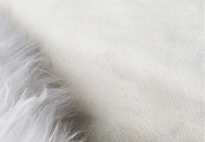 Zacht faux fur schapenvacht vloerkleed met antislip achterkant