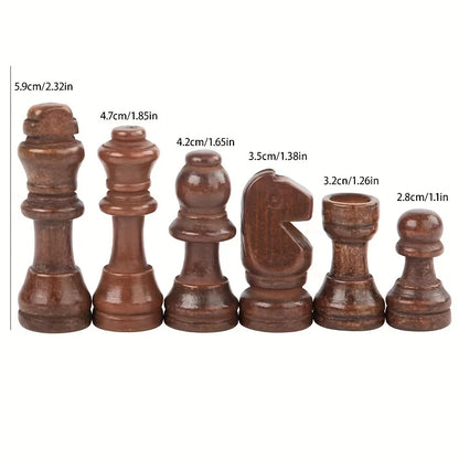 Houten schaakset met 32 klassieke schaakstukken