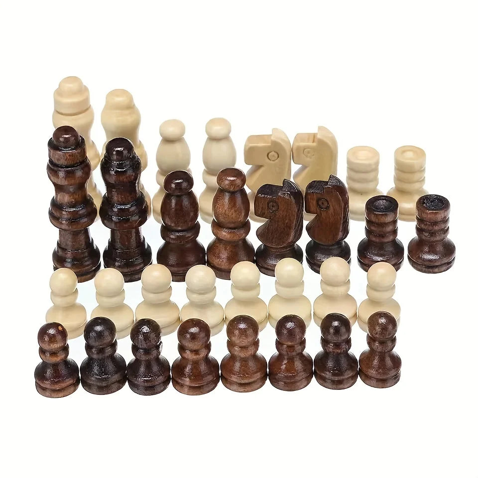 Houten schaakset met 32 klassieke schaakstukken
