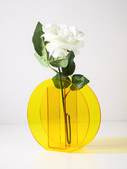 Kleurrijke acryl vaas met retro design