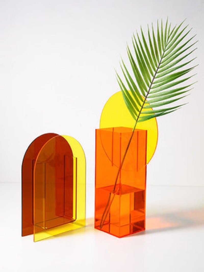 Kleurrijke acryl vaas met retro design