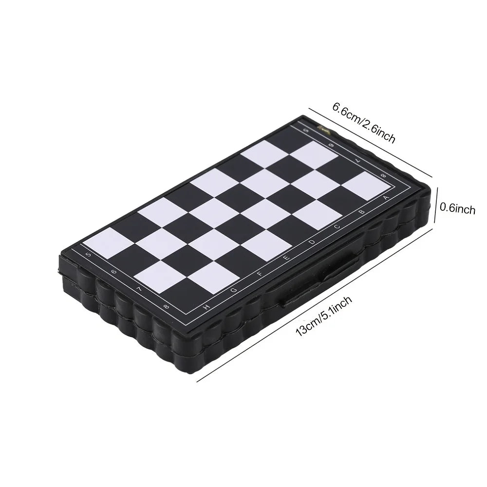Magnetisch schaakspel met opvouwbaar schaakbord