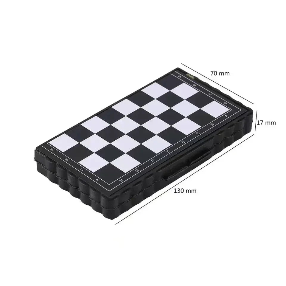 Magnetisch schaakspel met opvouwbaar schaakbord