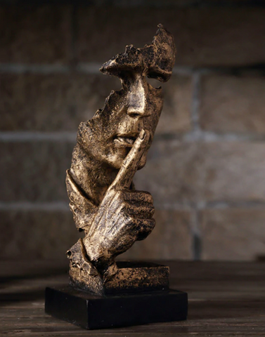Abstract gouden sculptuur voor modern interieur