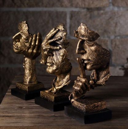 Abstract gouden sculptuur voor modern interieur