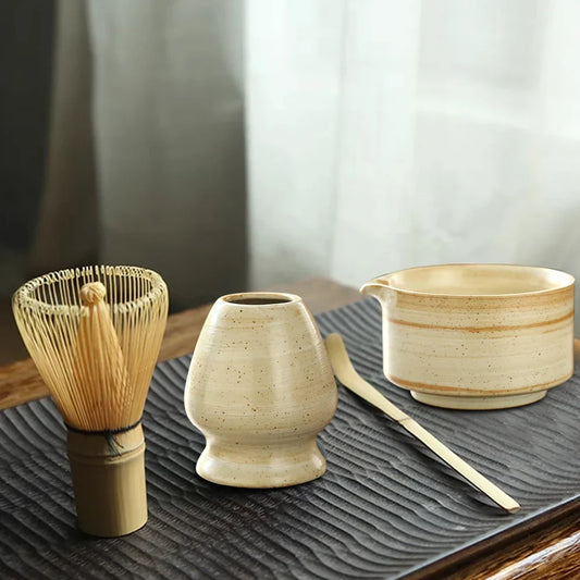 Japanse matcha theeset van bamboe met kom en klopper