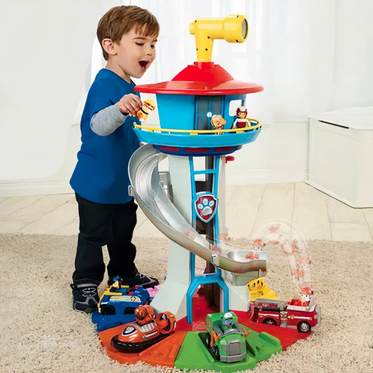 Interactieve speelgoedtoren met glijbaan en speelfiguurtjes