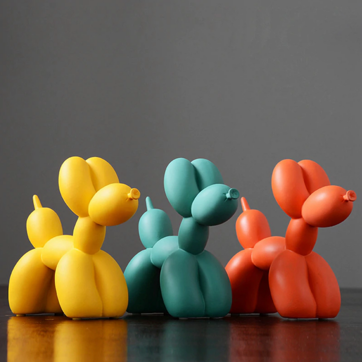 Canovo Ballonhond Beeldje van Polyresin met Matte Afwerking
