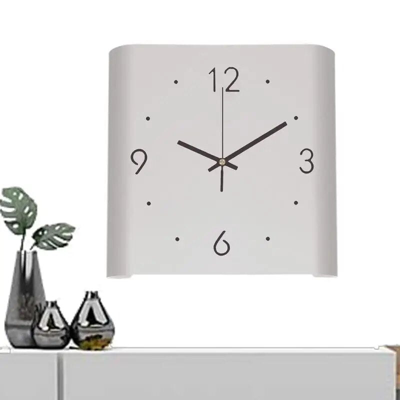 Vierkante wandklok met ledverlichting en stil uurwerk