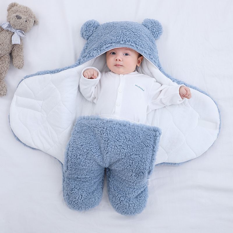 Ademende katoenen baby inbakerdoek met klittenbandsluiting