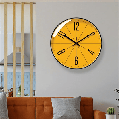 Stille wandklok met Scandinavisch design