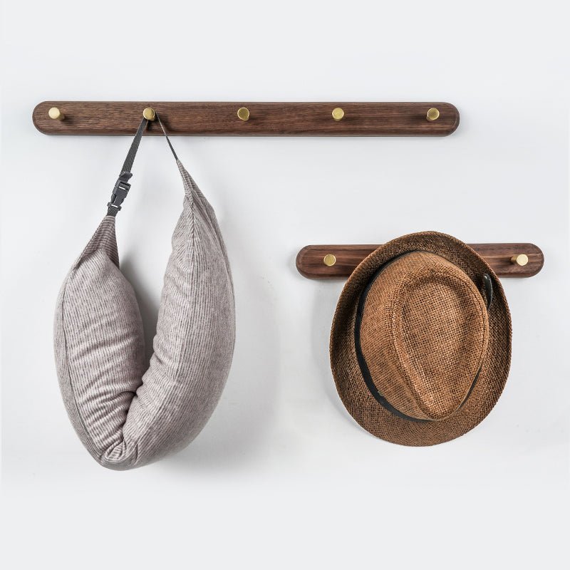 Houten wandkapstok met messing haken