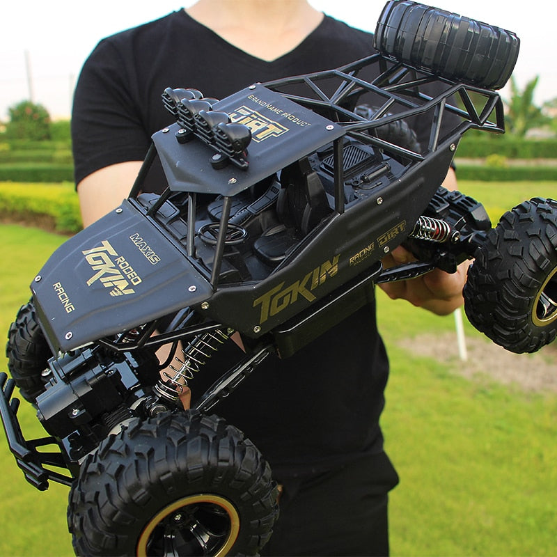 Offroad RC auto met 4WD monstertruck aandrijving
