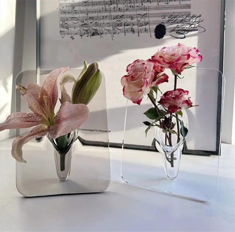 Fotolijstvormige bloemenvaas van acryl met Scandinavisch design