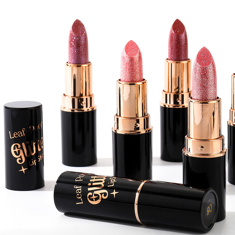 Waterbestendige en hydraterende glitterlippenstift met glanzende finish