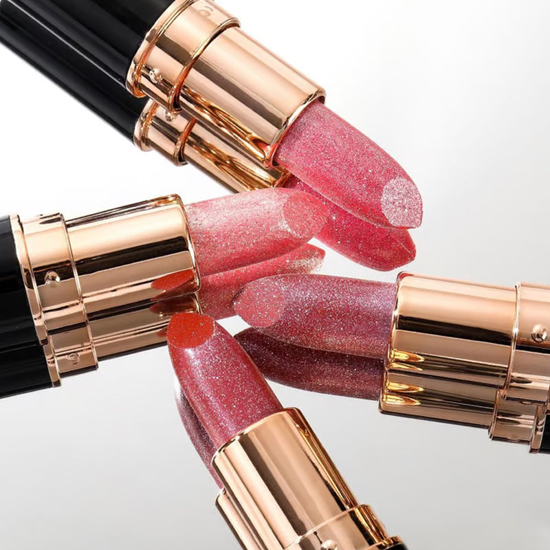 Waterbestendige en hydraterende glitterlippenstift met glanzende finish