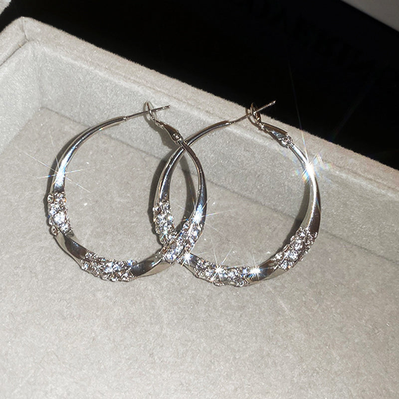 Cirkel oorbellen van 32 mm met zirkonia