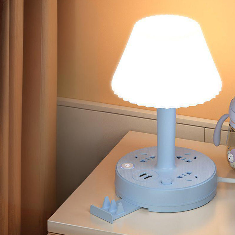 Tafellamp met USB-poort en stopcontact
