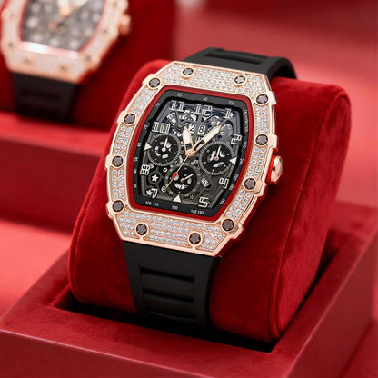 Luxe herenhorloge in tonneauvorm met strass-versiering