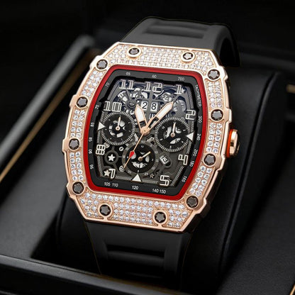 Luxe herenhorloge in tonneauvorm met strass-versiering