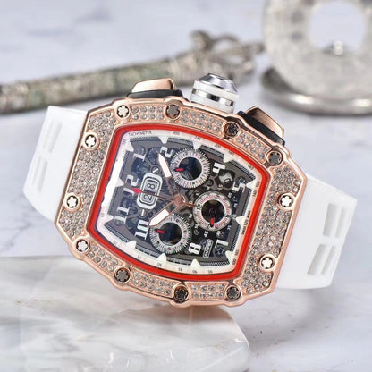 Luxe herenhorloge in tonneauvorm met strass-versiering