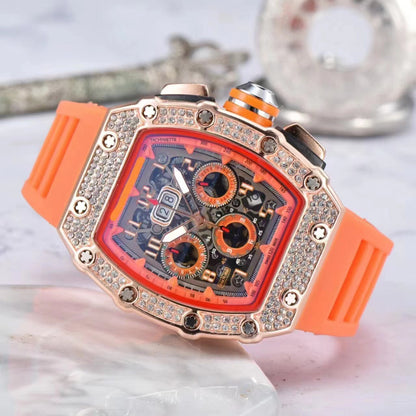 Luxe herenhorloge in tonneauvorm met strass-versiering