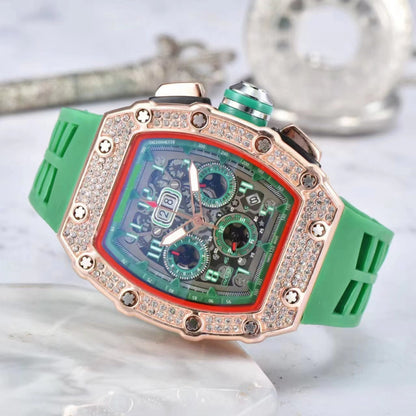 Luxe herenhorloge in tonneauvorm met strass-versiering