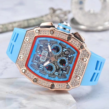 Luxe herenhorloge in tonneauvorm met strass-versiering