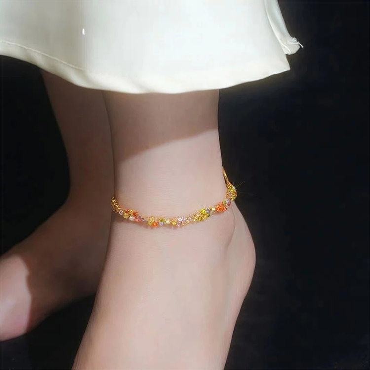 Verstelbare retro crossover armband met meerkleurige zirkonia